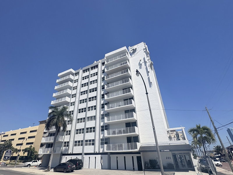 Victoria Towers Condo main photo